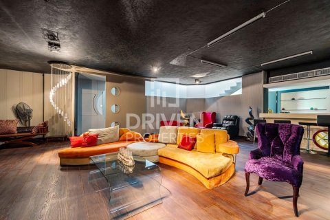 Al Jafiliya, Dubai, UAE의 판매용 빌라 침실 5개, 984제곱미터 번호 603007 - 사진 20