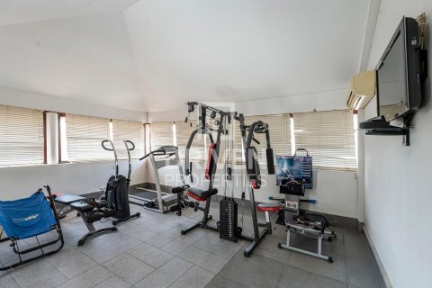 Al Jafiliya, Dubai, UAE의 판매용 빌라 침실 5개, 984제곱미터 번호 603007 - 사진 11