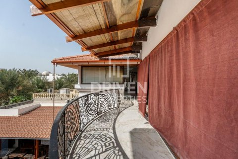 Al Jafiliya, Dubai, UAE의 판매용 빌라 침실 5개, 984제곱미터 번호 603007 - 사진 9
