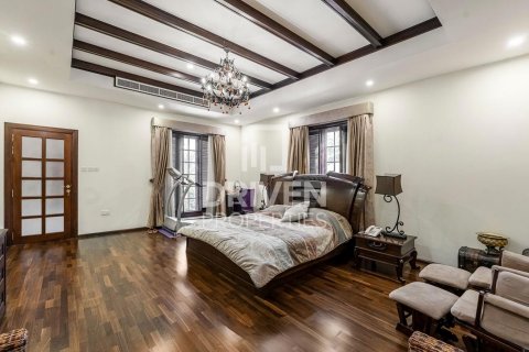 Al Jafiliya, Dubai, UAE의 판매용 빌라 침실 5개, 984제곱미터 번호 603007 - 사진 17