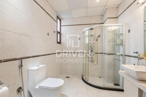 Al Jafiliya, Dubai, UAE의 판매용 빌라 침실 5개, 984제곱미터 번호 603007 - 사진 26