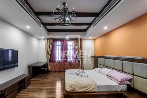 Al Jafiliya, Dubai, UAE의 판매용 빌라 침실 5개, 984제곱미터 번호 603007 - 사진 14