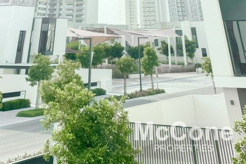 Σπίτι σε Al Furjan, Dubai, ΗΑΕ 4 υπνοδωμάτια, 497.87 τ.μ. Αρ. 587009 - φωτογραφία 13