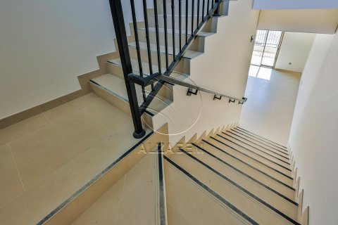 Villa til leje i Khalifa City, Abu Dhabi, UAE 4 soveværelser, 317 kvm № 615188 - foto 16