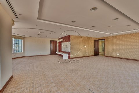 Commercial property til leje i Al Nahyan Camp, Abu Dhabi, UAE 636 kvm № 615189 - foto 10