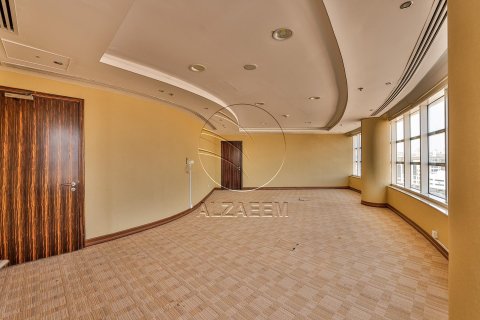 Commercial property til leje i Al Nahyan Camp, Abu Dhabi, UAE 636 kvm № 615189 - foto 8