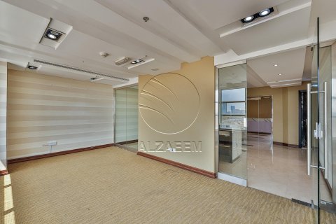 Commercial property til leje i Al Nahyan Camp, Abu Dhabi, UAE 636 kvm № 615189 - foto 14