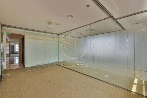 Commercial property til leje i Al Nahyan Camp, Abu Dhabi, UAE 636 kvm № 615189 - foto 18