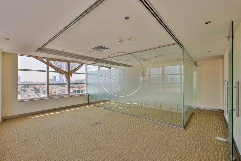 Commercial property til leje i Al Nahyan Camp, Abu Dhabi, UAE 636 kvm № 615189 - foto 19
