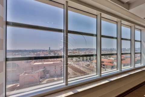 Commercial property til leje i Al Nahyan Camp, Abu Dhabi, UAE 636 kvm № 615189 - foto 12