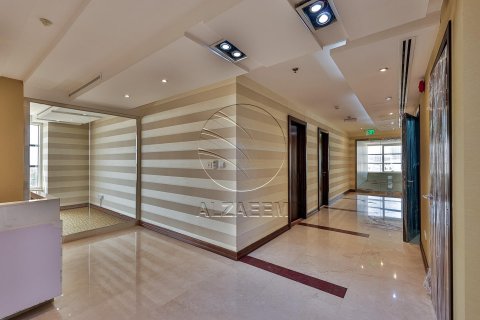 Commercial property til leje i Al Nahyan Camp, Abu Dhabi, UAE 636 kvm № 615189 - foto 4