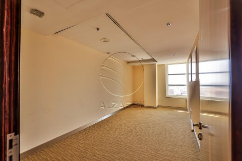 Commercial property til leje i Al Nahyan Camp, Abu Dhabi, UAE 636 kvm № 615189 - foto 15