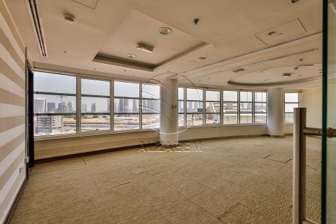 Commercial property til leje i Al Nahyan Camp, Abu Dhabi, UAE 636 kvm № 615189 - foto 3