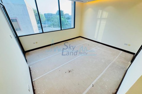 Vilë në Jumeirah, Dubai, Emiratet e Bashkuara Arabe 5 dhoma gjumi, 371.6 m2. № 600426 - Foto 21