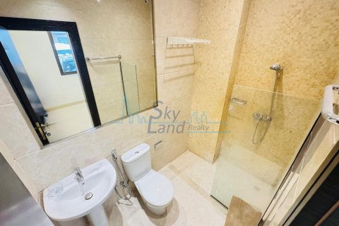 Vilë në Jumeirah, Dubai, Emiratet e Bashkuara Arabe 5 dhoma gjumi, 371.6 m2. № 600426 - Foto 13