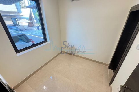 Vilë në Jumeirah, Dubai, Emiratet e Bashkuara Arabe 5 dhoma gjumi, 371.6 m2. № 600426 - Foto 11
