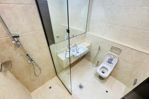 Vilë në Jumeirah, Dubai, Emiratet e Bashkuara Arabe 5 dhoma gjumi, 371.6 m2. № 600426 - Foto 14