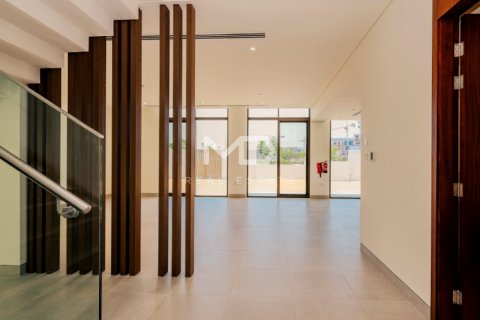 Vila v Abu Dhabi, SAE 4 ložnice, 912.5 m² Č.: 555141 - fotografie 10