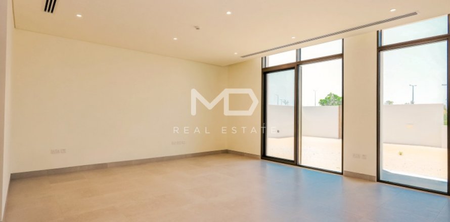 Vila v Abu Dhabi, SAE 4 ložnice, 912.5 m² Č.: 555141
