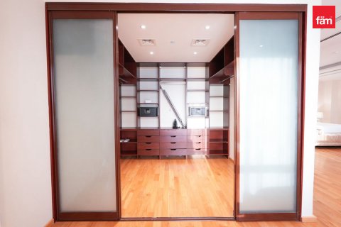 Attico in affitto a Dubai Marina, Dubai, EAU 4 camere da letto, 557.4 mq. № 589529 - foto 19