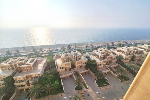 Apartment in Palm Jumeirah, Dubai, UAE 2 bedrooms, 176.2 sq.m. № 579827 - photo 4