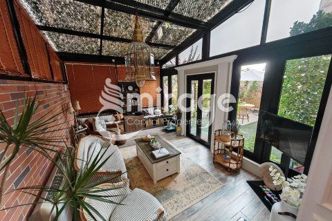 Vila v Khalifa City, Abu Dhabi, SAE 3 ložnice, 418.1 m² Č.: 550214 - fotografie 2