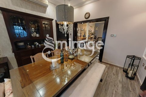 Vila v Khalifa City, Abu Dhabi, SAE 3 ložnice, 418.1 m² Č.: 550214 - fotografie 12