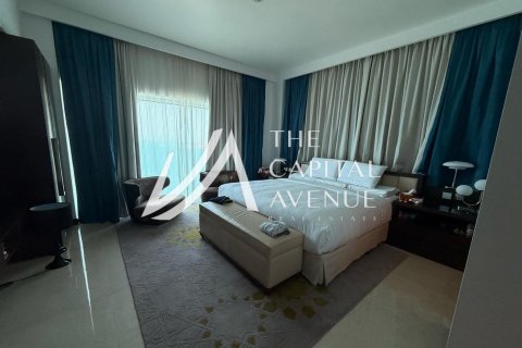 Apartment in The Marina, Abu Dhabi, UAE 3 bedrooms, 264 sq.m. № 604834 - photo 18