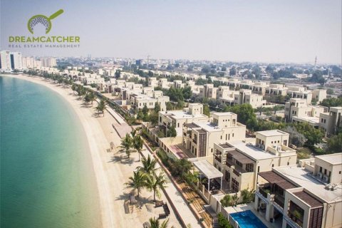تاون هاوس للبيع في Mina Al Arab، رأس الخيمة، الإمارات العربية المتحدة 2 غرفة نوم ، 169.6 متر مربع ، رقم 588622 - صورة 2