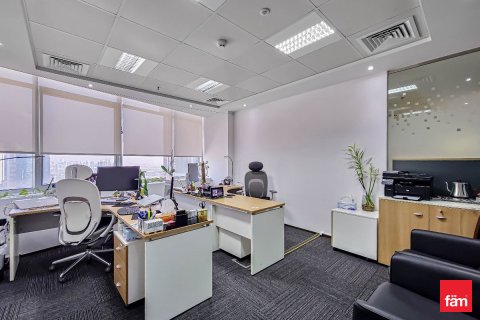 Office in Dubai, UAE 1128.4 sq.m. № 585503 - photo 9