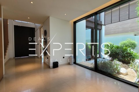 Vilë në Saadiyat Island, Abu Dhabi, Emiratet e Bashkuara Arabe 5 dhoma gjumi, 537.9 m2. № 566335 - Foto 12