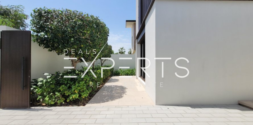 Vilë në Saadiyat Island, Abu Dhabi, Emiratet e Bashkuara Arabe 5 dhoma gjumi, 537.9 m2. № 566335
