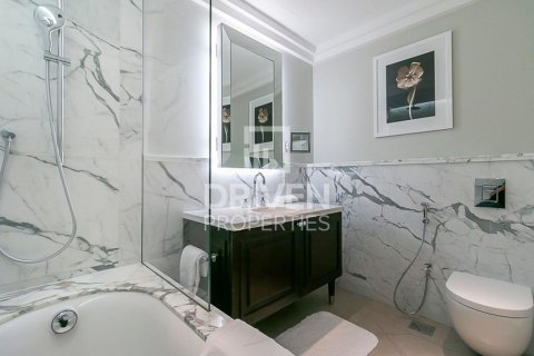 Apartamento en venta en Downtown Dubai (Downtown Burj Dubai), Dubai, EAU 1 dormitorio, 84 m2 № 601971 - foto 12