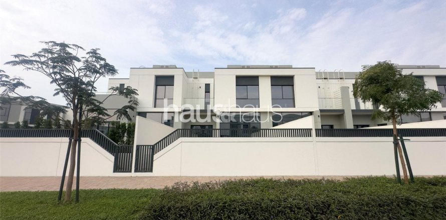 Al Furjan, Dubai, UAE의 타운하우스 침실 3개, 254제곱미터 번호 625935