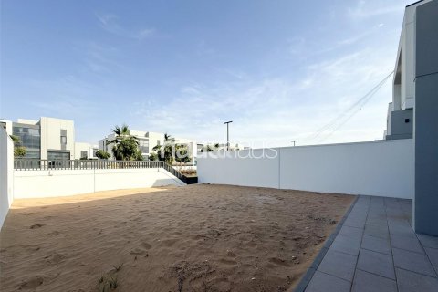 Al Furjan, Dubai, UAE의 판매용 타운하우스 침실 3개, 254제곱미터 번호 625935 - 사진 3