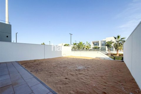 Al Furjan, Dubai, UAE의 판매용 타운하우스 침실 3개, 254제곱미터 번호 625935 - 사진 8