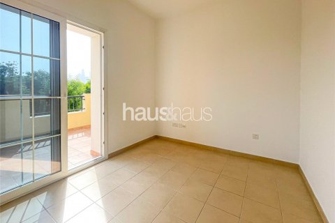 Villa in The Lakes, Dubai, UAE 3 bedrooms, 244 sq.m. № 625936 - photo 10