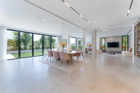 Vila v Jumeirah Golf Estates, Dubai, SAE 5 ložnice, 562 m² Č.: 626200 - fotografie 6