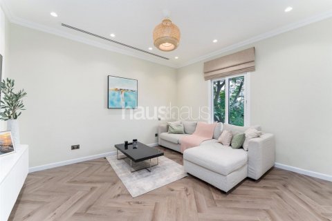 Vila v Jumeirah Golf Estates, Dubai, SAE 5 ložnice, 562 m² Č.: 626200 - fotografie 17