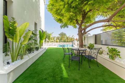 Vila v Jumeirah Golf Estates, Dubai, SAE 5 ložnice, 562 m² Č.: 626200 - fotografie 26