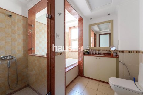 Vilë në Dubai Sports City, Emiratet e Bashkuara Arabe 5 dhoma gjumi, 325 m2. № 626198 - Foto 22