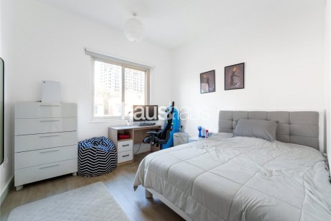 Vilë në Dubai Sports City, Emiratet e Bashkuara Arabe 5 dhoma gjumi, 325 m2. № 626198 - Foto 18