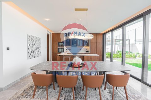 Vila di Saadiyat Island, Abu Dhabi, UAE 4 bilik tidur, 710 meter persegi № 580462 - foto 6