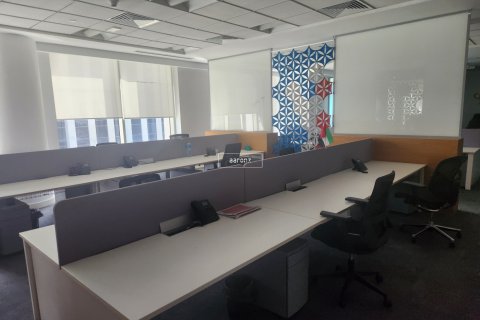 Office in Downtown Dubai (Downtown Burj Dubai), UAE 539.2 sq.m. № 624413 - photo 2