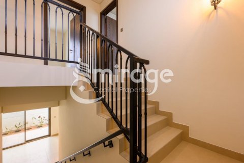 Townhouse in Khalifa City, Abu Dhabi, UAE 3 bedrooms, 171.7 sq.m. № 596888 - photo 5