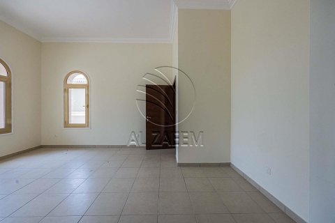 Villa sa Abu Dhabi, UAE 4 silid-tulugan, 537 sq.m. № 615170 - larawan 14