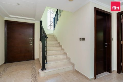 Vilë në Dubai, Emiratet e Bashkuara Arabe 3 dhoma gjumi, 520.4 m2. № 577907 - Foto 3