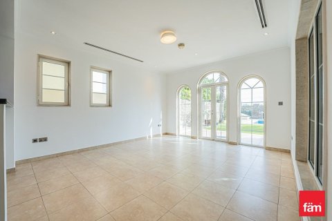 Vilë në Dubai, Emiratet e Bashkuara Arabe 3 dhoma gjumi, 520.4 m2. № 577907 - Foto 10