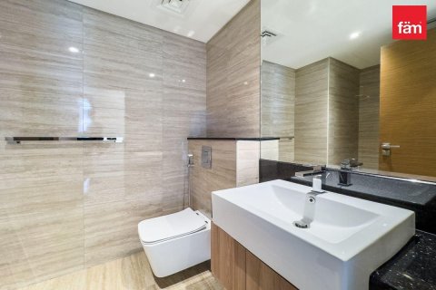 Apartmen di Business Bay, Dubai, UAE 2 bilik tidur, 102.2 meter persegi № 622195 - foto 14
