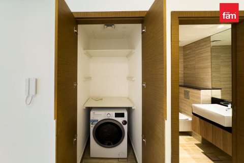 Apartmen di Business Bay, Dubai, UAE 2 bilik tidur, 102.2 meter persegi № 622195 - foto 12
